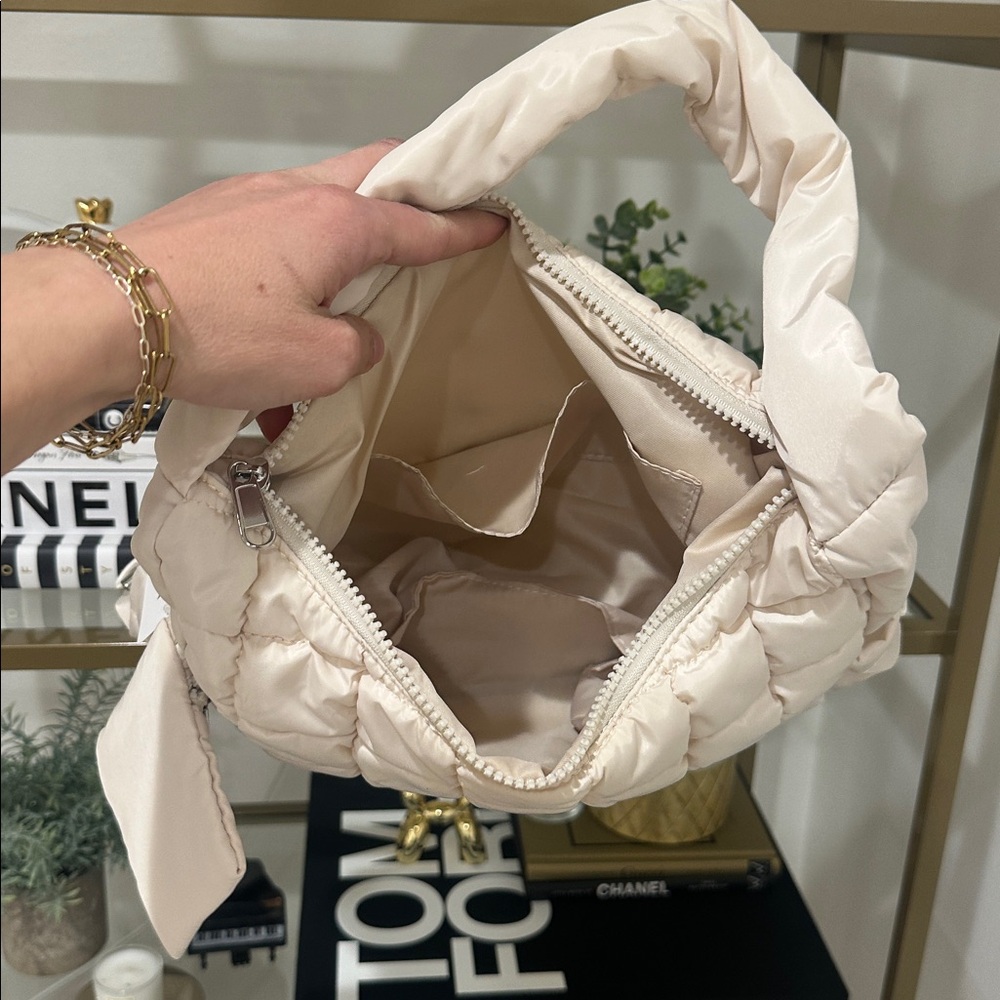 Puffer Quilted Shoulder Bag - Picture 14 of 14